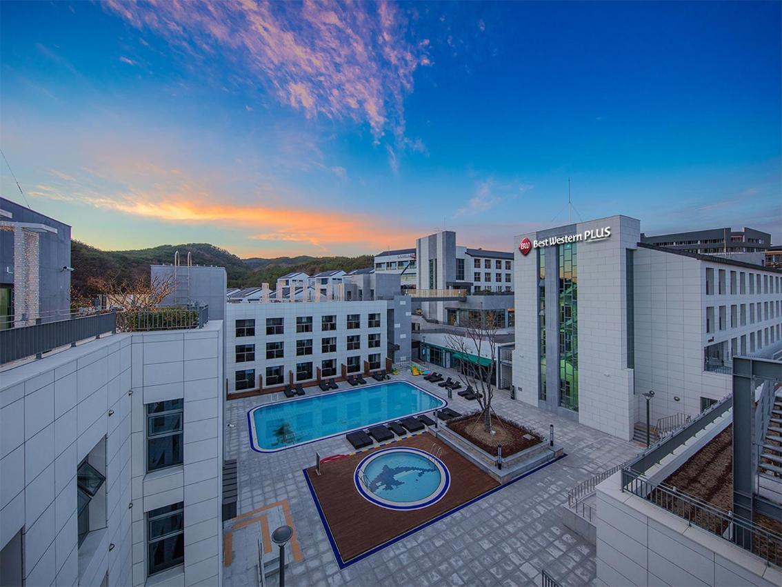Western Hotel 4*